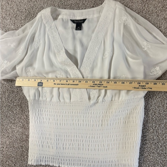 Beautiful flowy White House Black Market WHBM White Smocked Blouse like new! - Picture 5 of 5